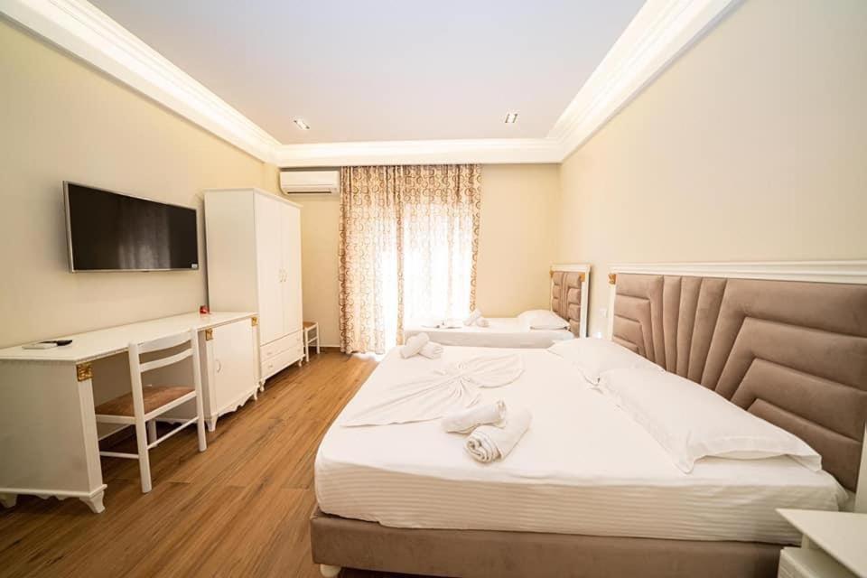 Hotel Vila Mare Durrës Exteriér fotografie