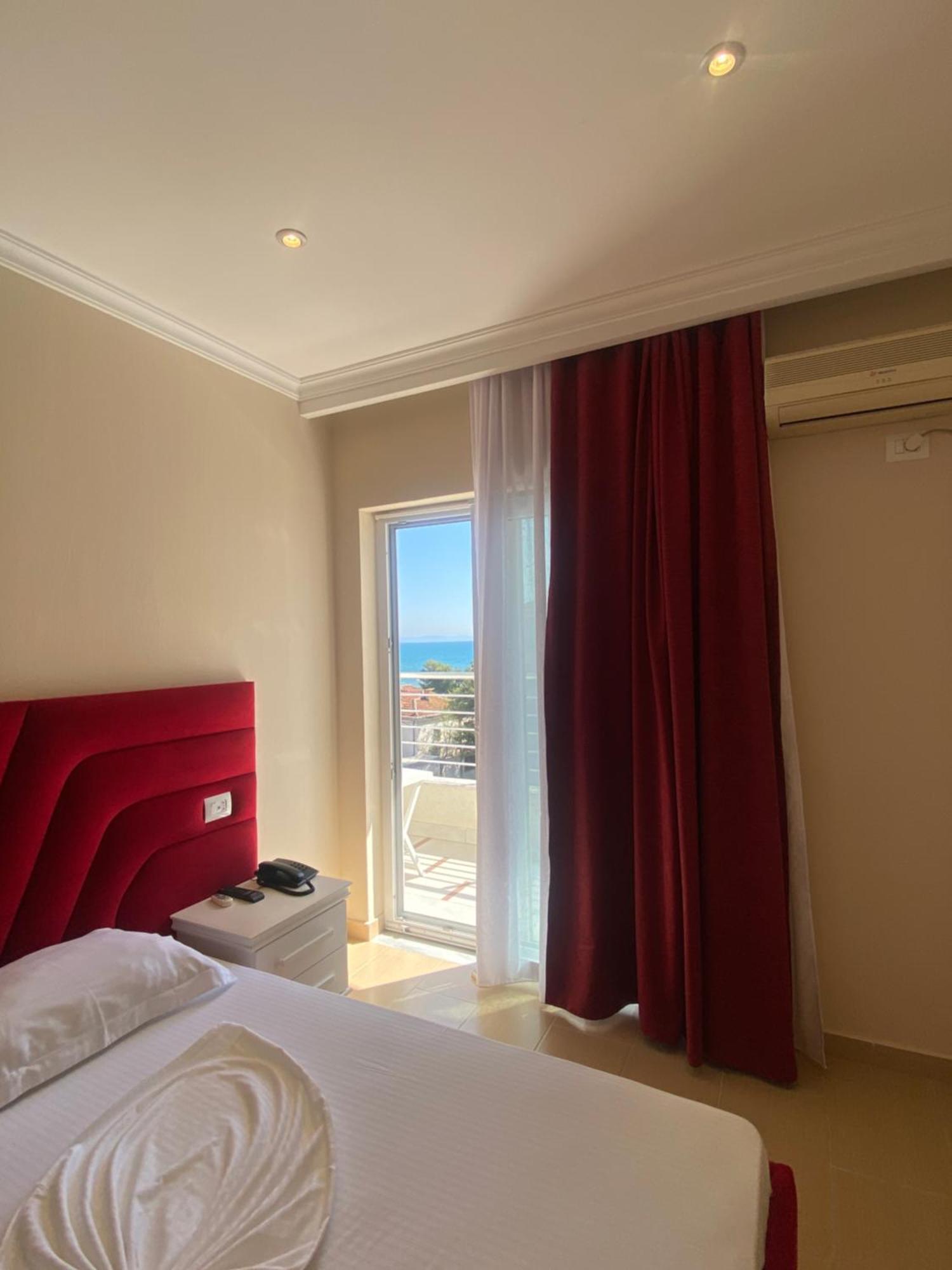 Hotel Vila Mare Durrës Exteriér fotografie